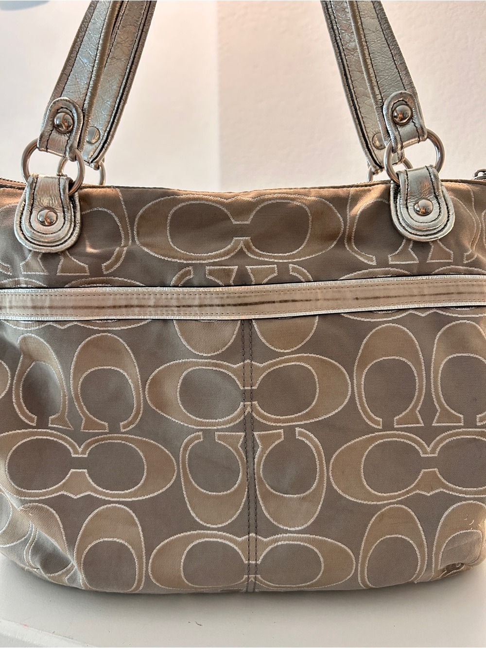 Coach Poppy Glam Tote Women's Signature in silver Taupe - Picture 4 of 7
